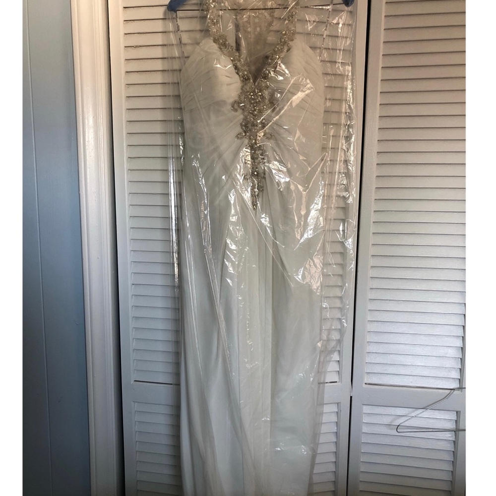 Maggie Sottero Discontinued Reese Wedding Dress - Picture 10 of 14